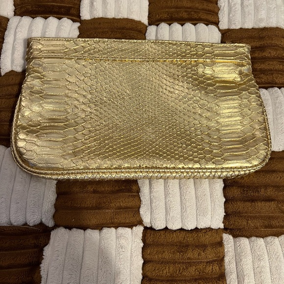 Guess Gold Snake Embossed Oversized Clutch NWOTS! - Picture 1 of 5